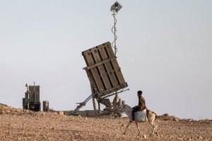 Sistem Pertahanan Iron Dome Israel Berhasil Ditembus Rudal Yaman, Belasan Orang Terluka
