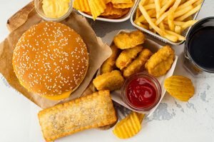 6 Makanan dan Minuman yang Berpotensi Memicu Kanker