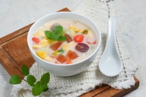 15 Tempat Bukber di Bekasi Tradisional hingga Kekinian