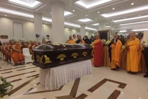 Borobudur Jadi Tempat Kremasi Murdaya Poo