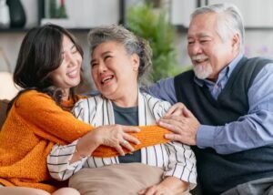 Kelebihan dan Kekurangan Tinggal dengan Orangtua