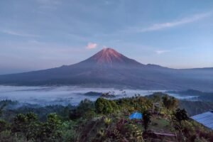 Penjelajahan Gunung Semeru Kini Terbatas Menuju Kumbolo