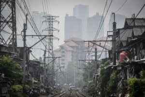 Jakarta Tercekik: Krisis Polusi Udara yang Mengancam Kesehatan dan Masa Depan Ibu Kota