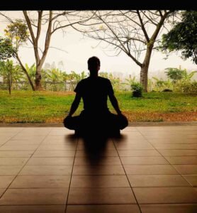 Meditasi: Menenangkan Pikiran, Meraih Ketenangan Batin, dan Meningkatkan Kualitas Hidup