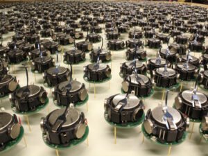 Swarm Robotics: Kekuatan Kolektif dalam Sistem Desentralisasi